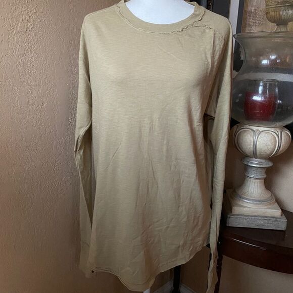 FREE PEOPLE ARDEN T SHIRT LONG SLEEVE SMALL ARMY COLOR NWT - Picture 1 of 11